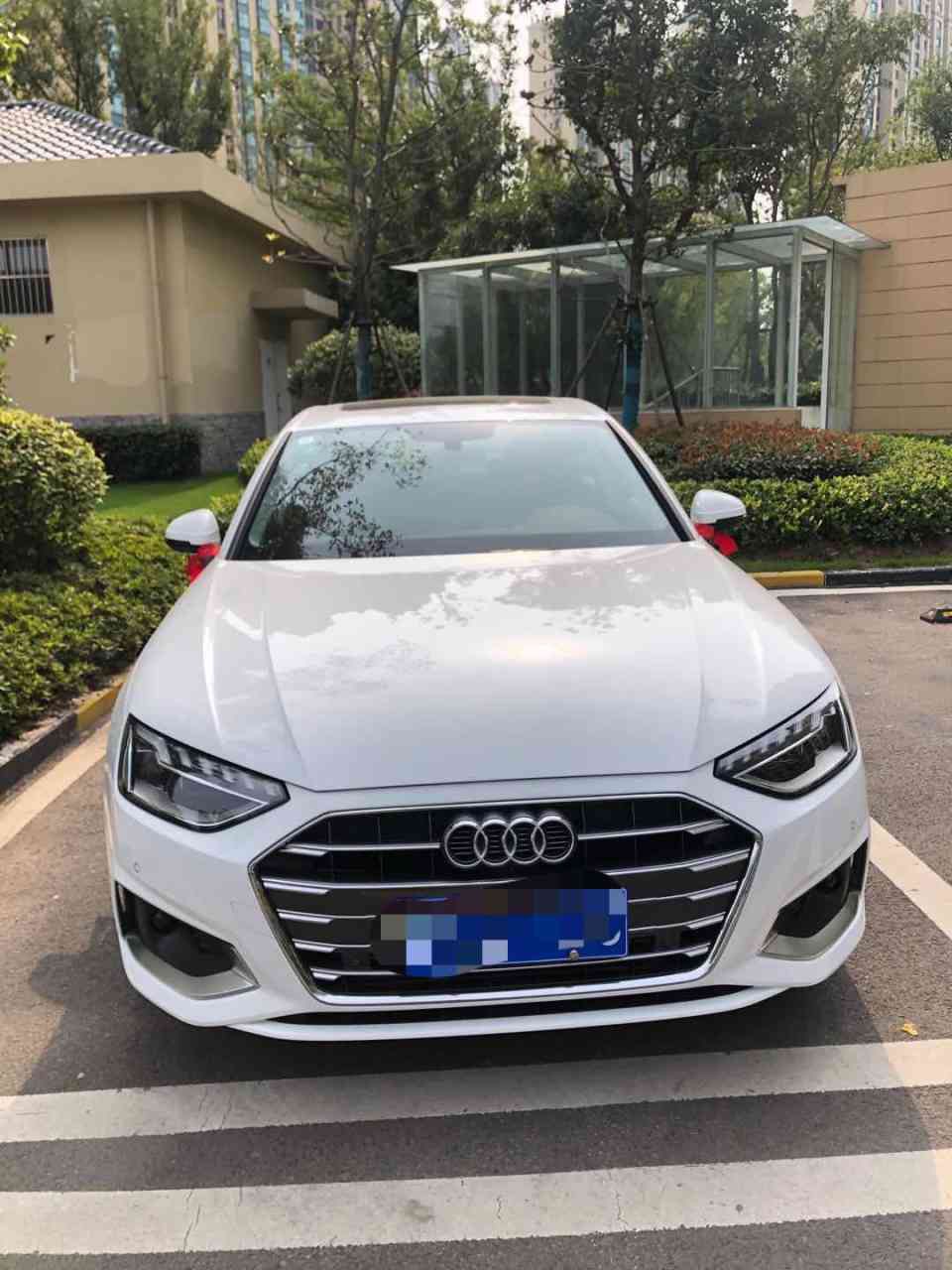 新款奥迪A4L 闲置在家跑跑婚车