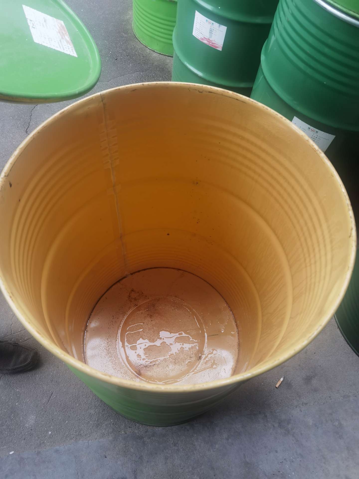 二手铁桶
